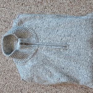 Men's 1/4 zip lightweight sweater.   Gray mottled design
